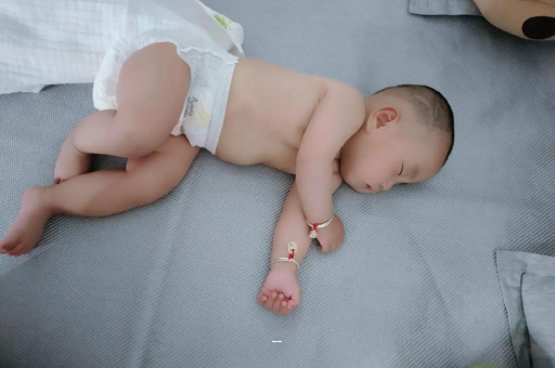 沈阳宝宝突然很多眼屎
